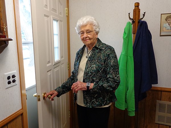 picture of an older woman wearing a medical alert bracelet