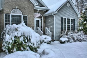 picture of a snowy house